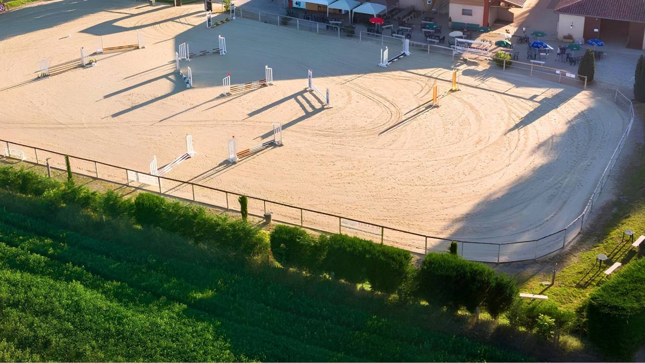 Equestrian property  tarn
