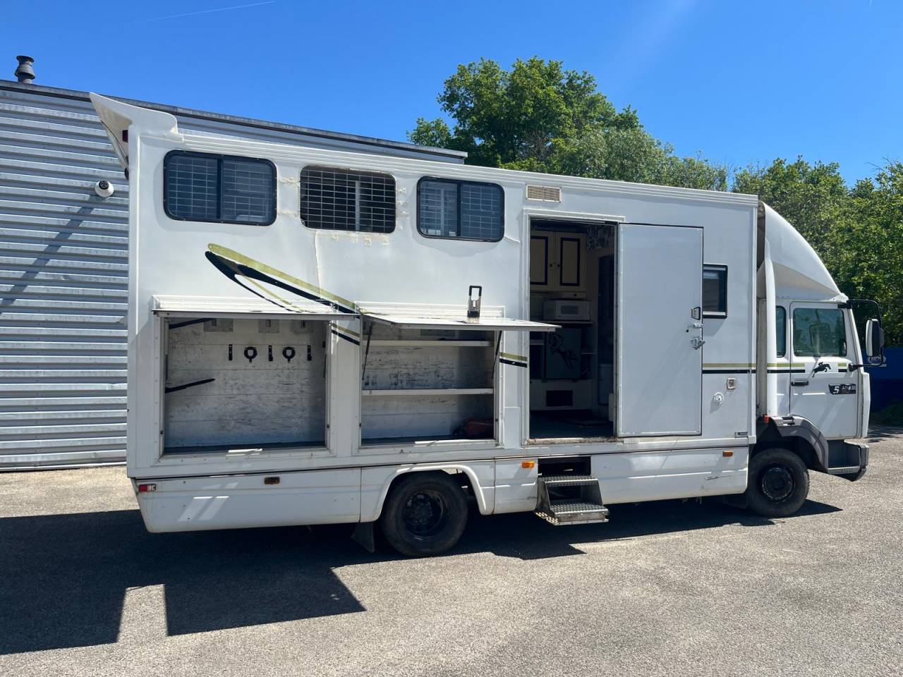 Horsebox NON-HGV Renault S150 Midliner 1995 Used