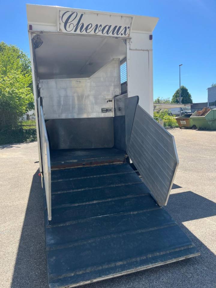 Horsebox NON-HGV Renault S150 Midliner 1995 Used