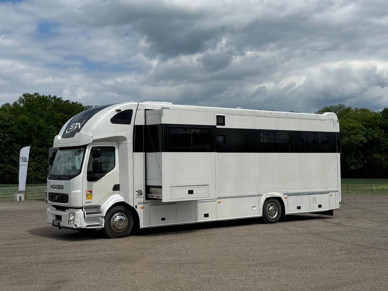 Horsebox NON-HGV STX VOLVO 2011 Used