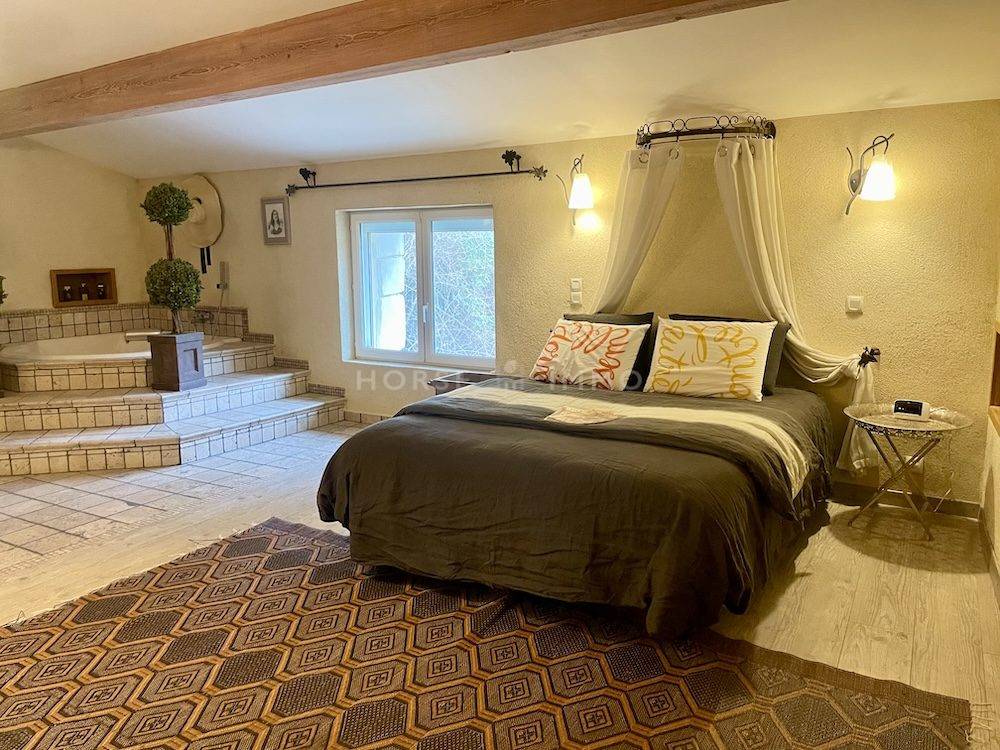 Equestrian property  Dr&ocirc;me