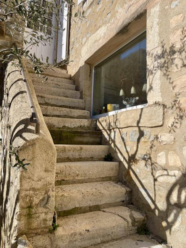 Equestrian property  Dr&ocirc;me