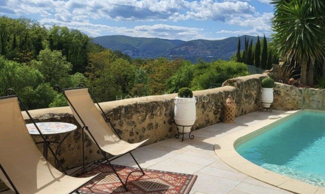 Equestrian property  Dr&ocirc;me