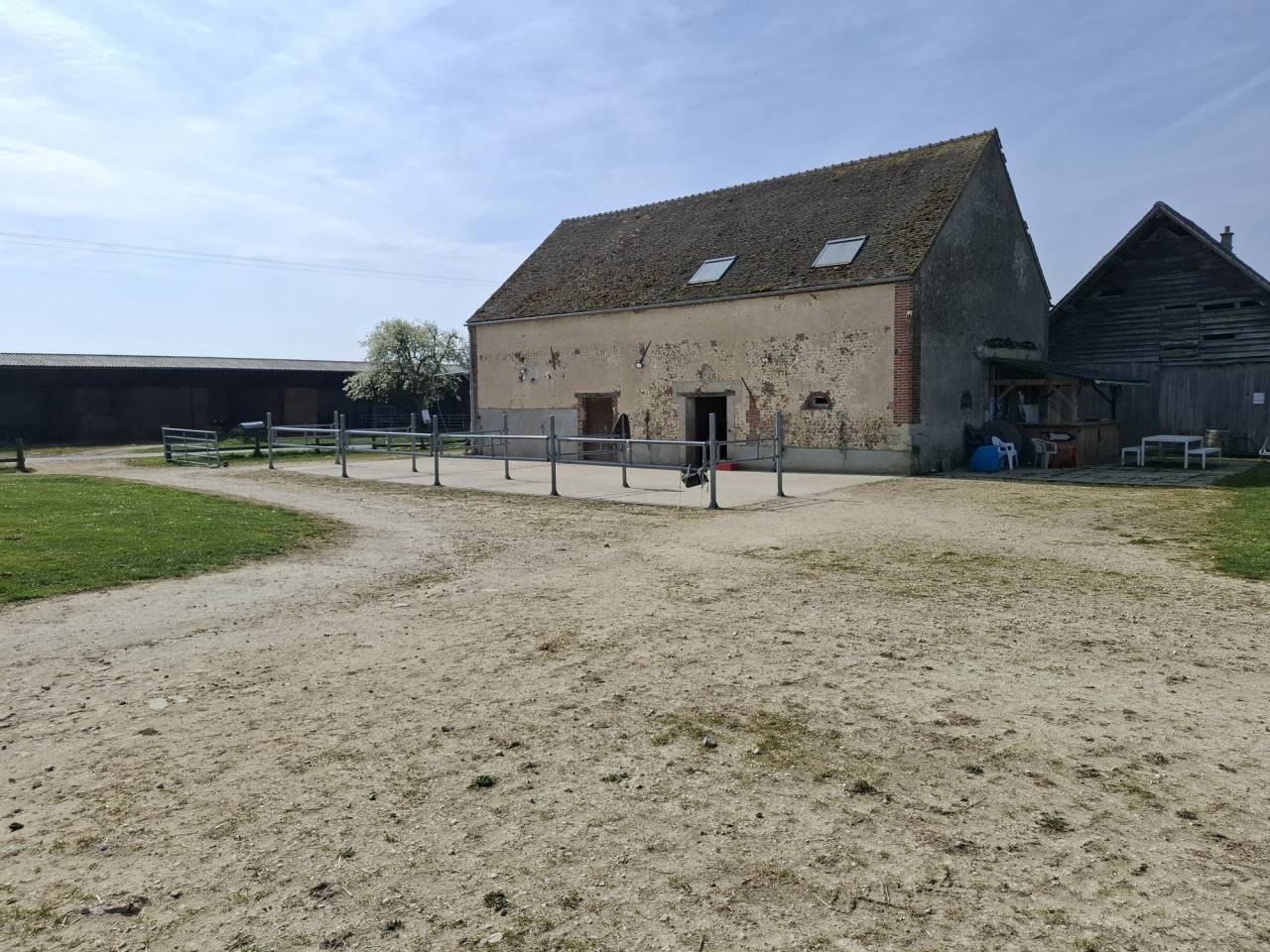 Equestrian property  Loiret