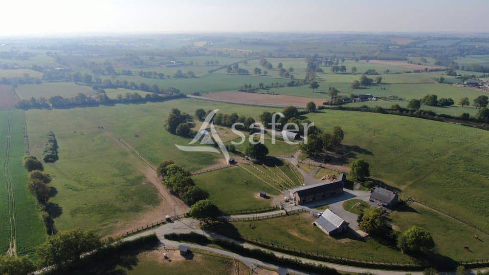 Equestrian property  Mayenne