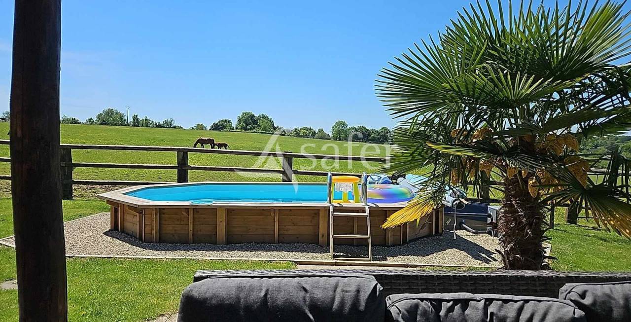 Equestrian property  Mayenne