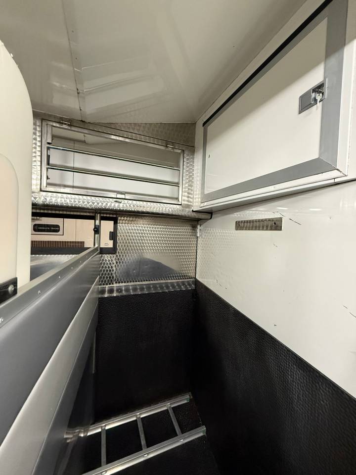 Horsebox NON-HGV Scania Interhorse 2013 Used