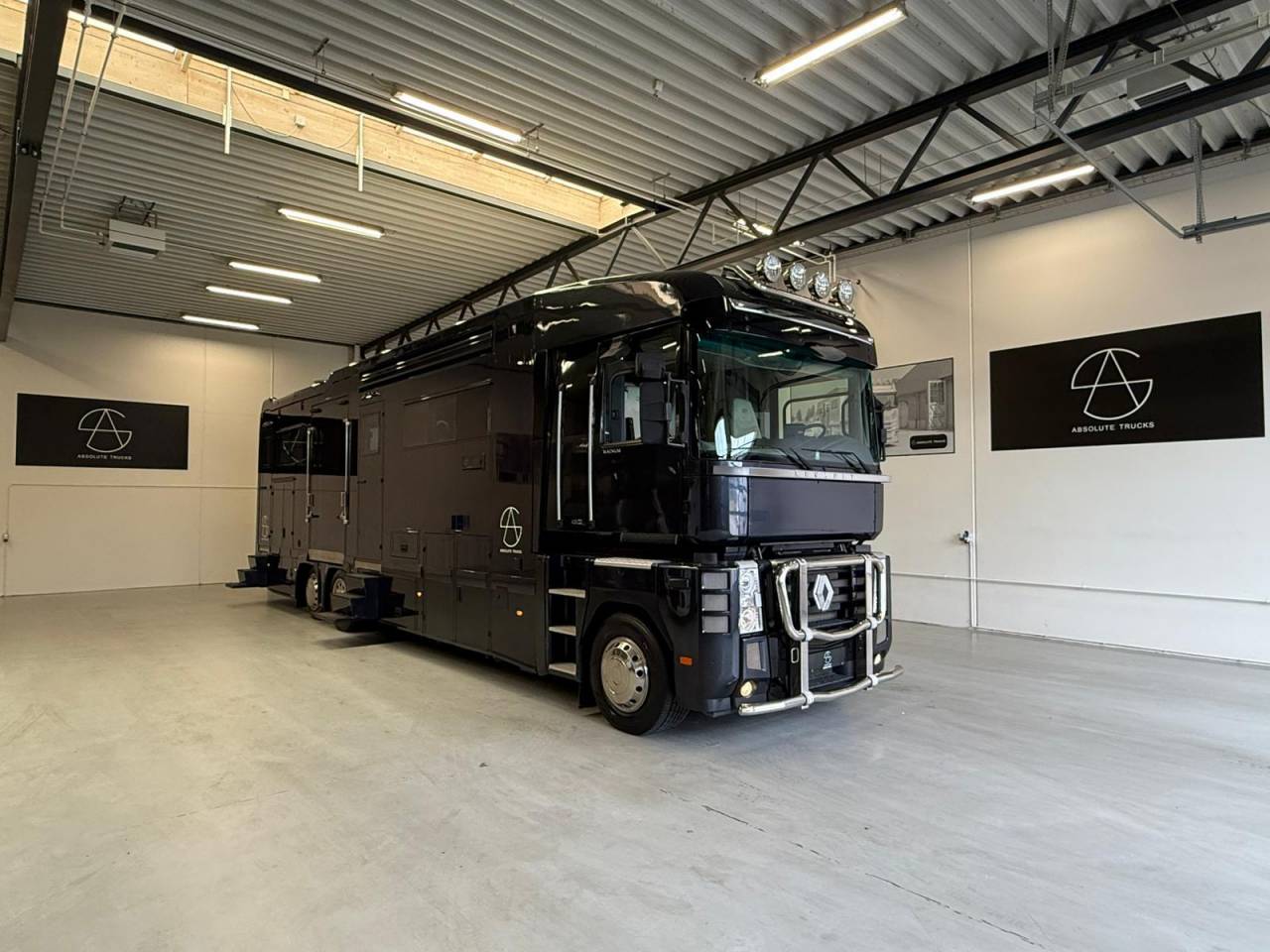 Horsebox NON-HGV Renault STX/magnum 2011 Used