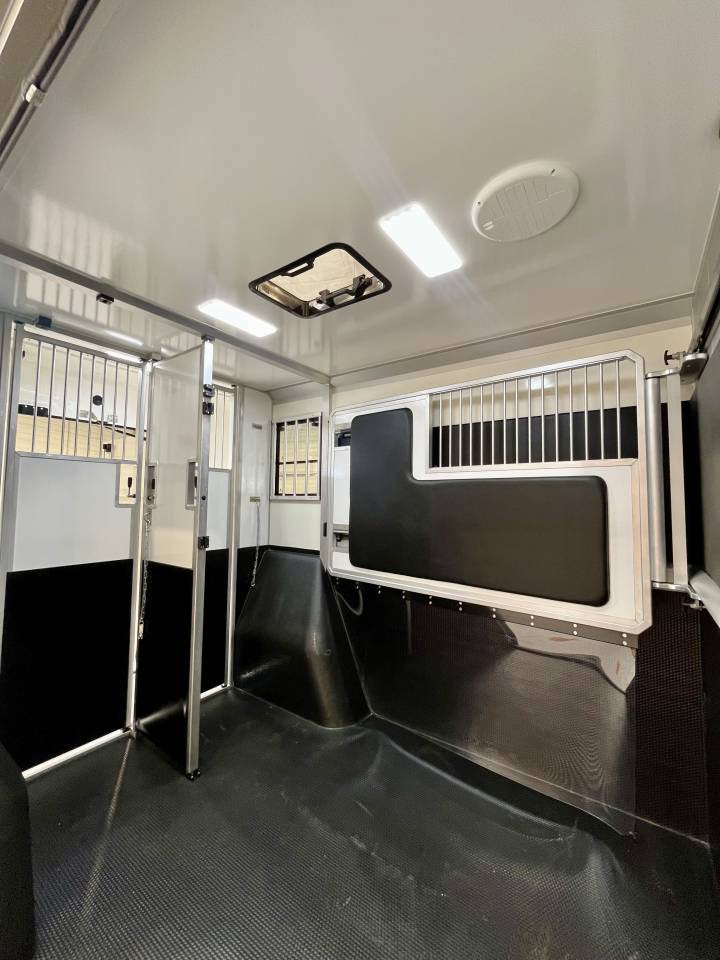 Horsebox HGV AKX  2026 New