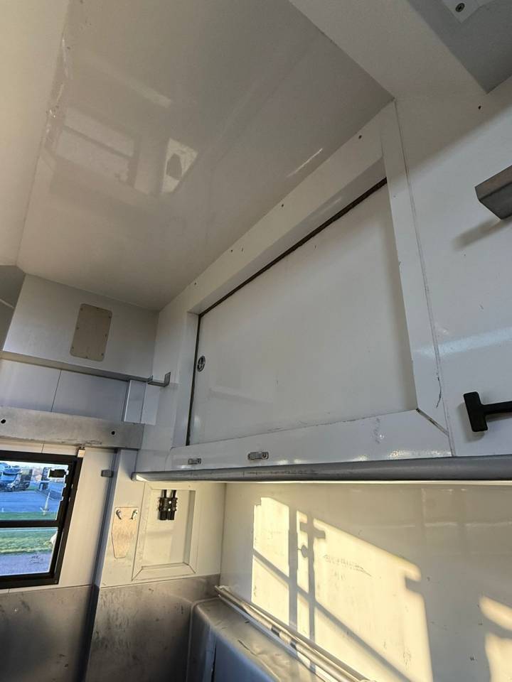 Horsebox NON-HGV Volvo Interhorse 2014 Used