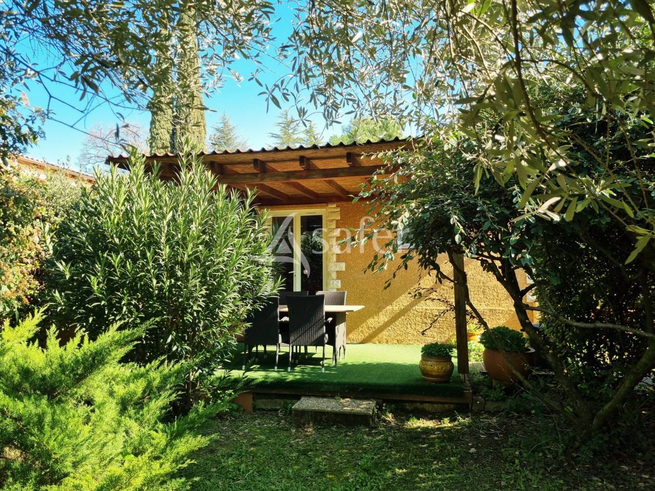 Other country property  Gard
