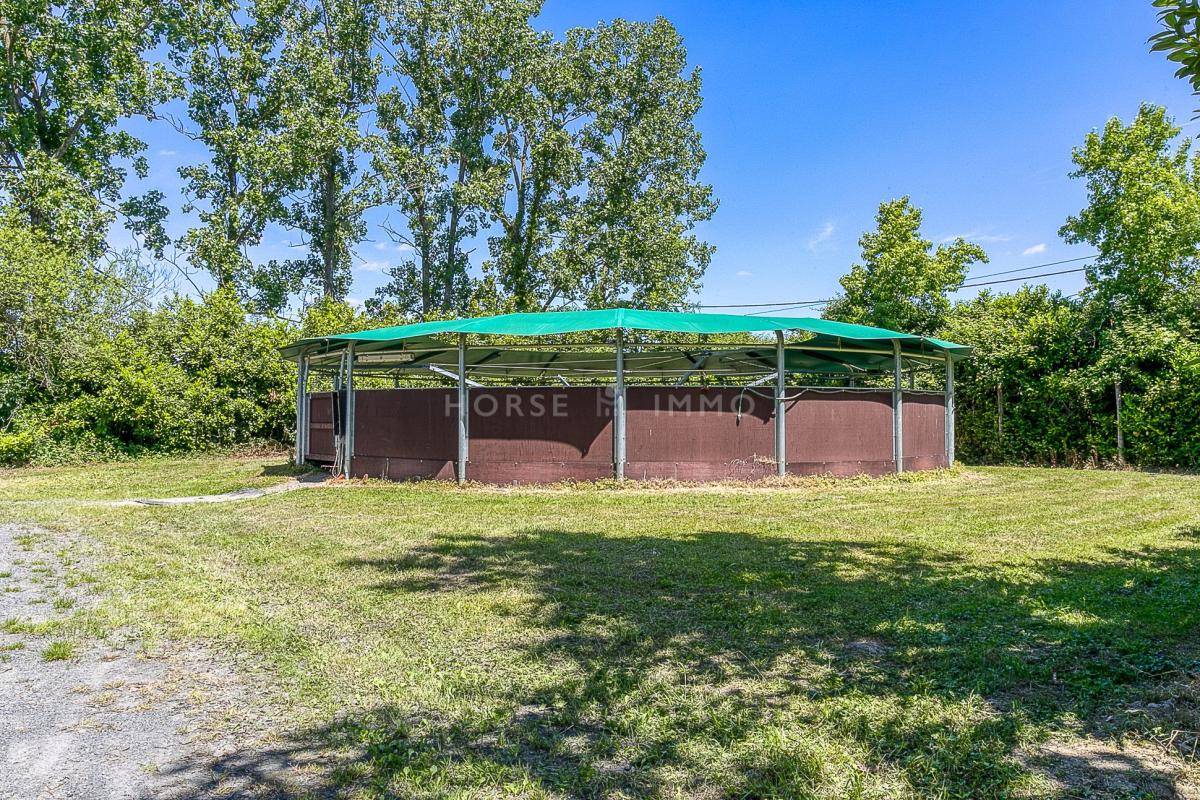 Equestrian property  Hautes-Pyr&eacute;n&eacute;es