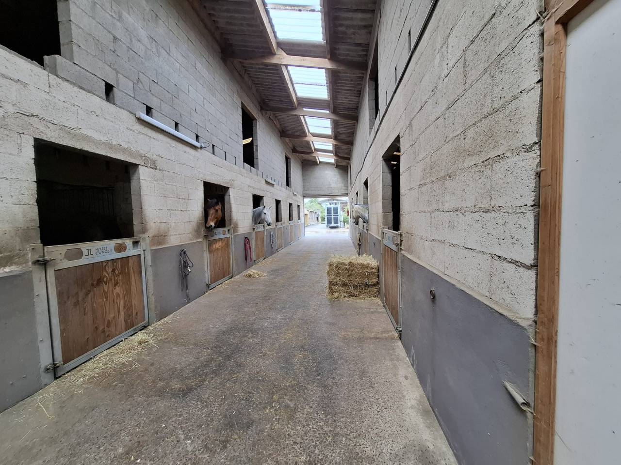 Livery yard  Indre-et-Loire