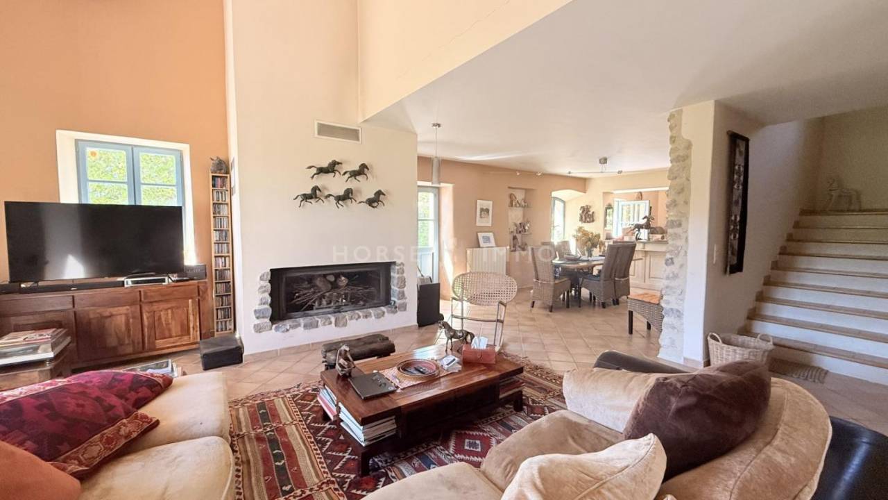 Equestrian property  Alpes-de-Haute-Provence