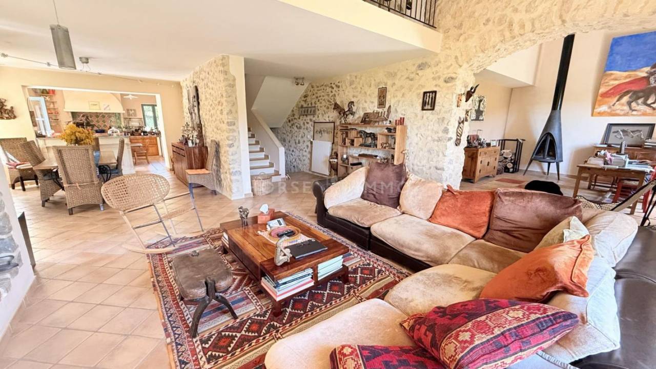 Equestrian property  Alpes-de-Haute-Provence