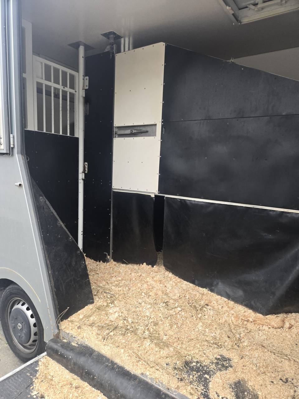 Horsebox HGV Renault Master 2014 Used