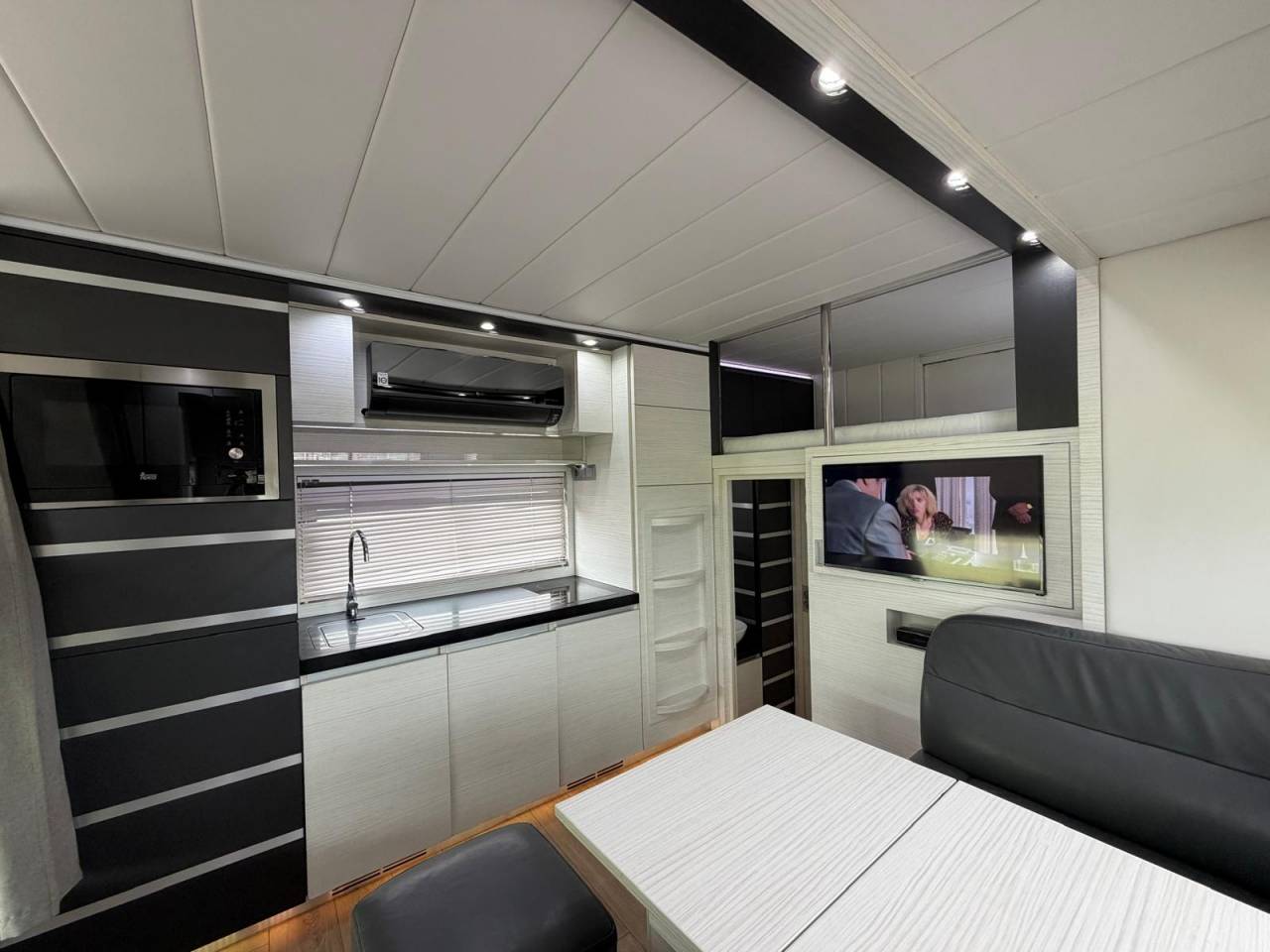 Horsebox NON-HGV EQUIX VOLVO 2016 Used