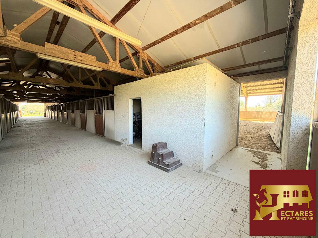 Equestrian property  Gard