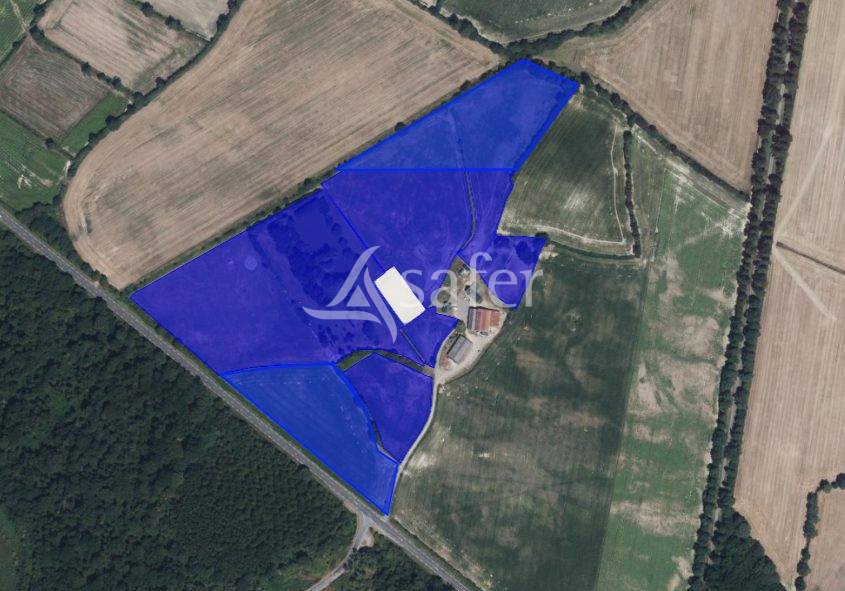 Equestrian property  Mayenne
