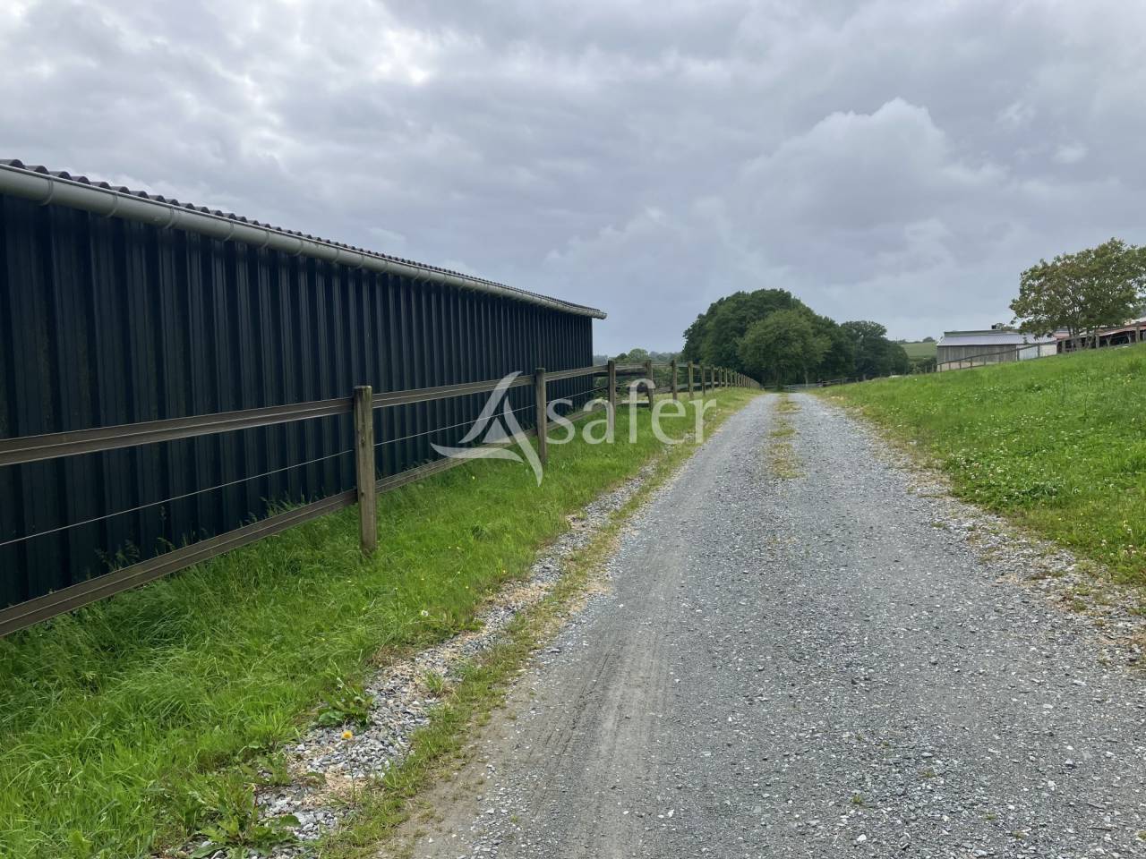 Equestrian property  Mayenne