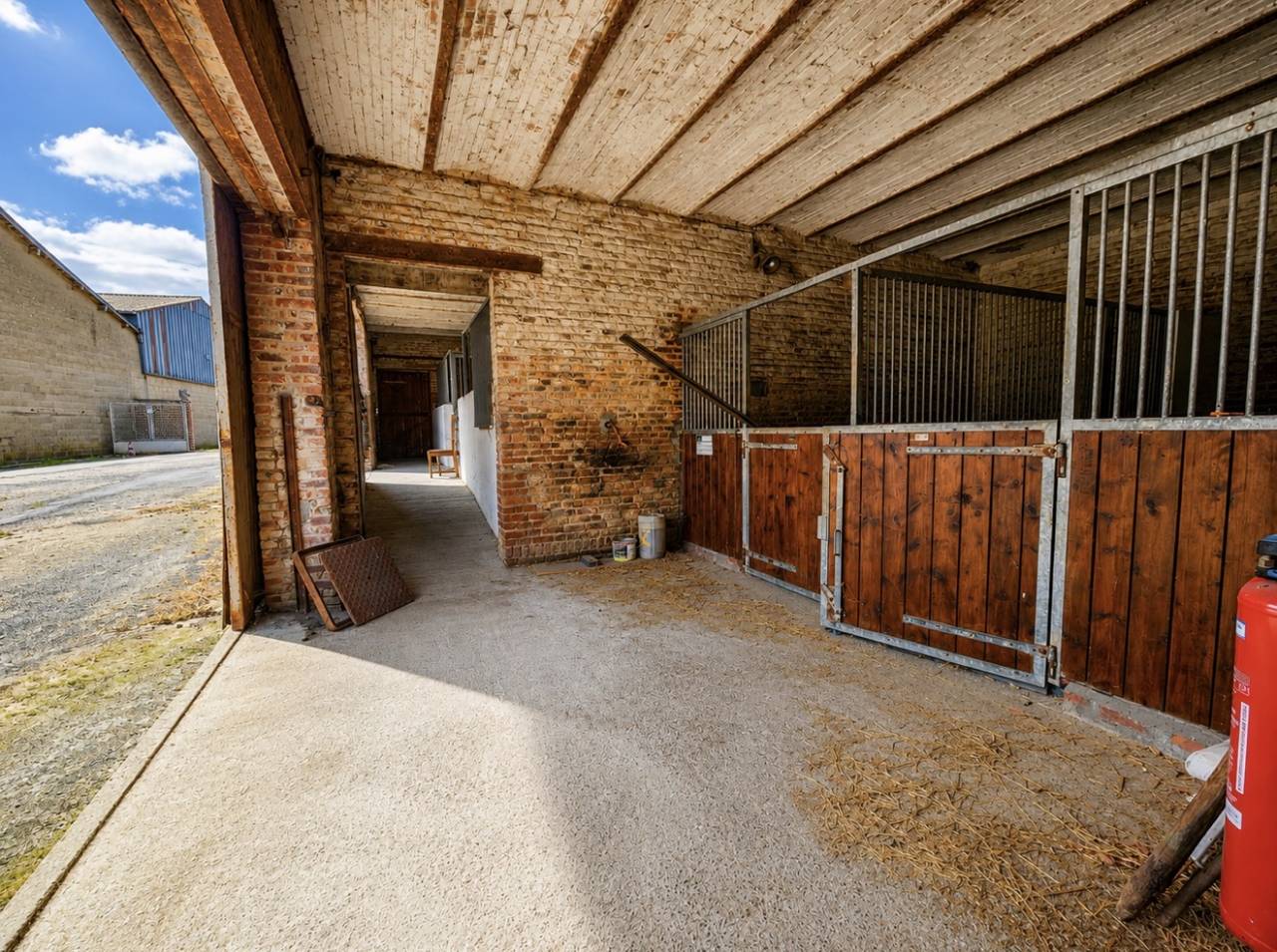 Equestrian property  Somme