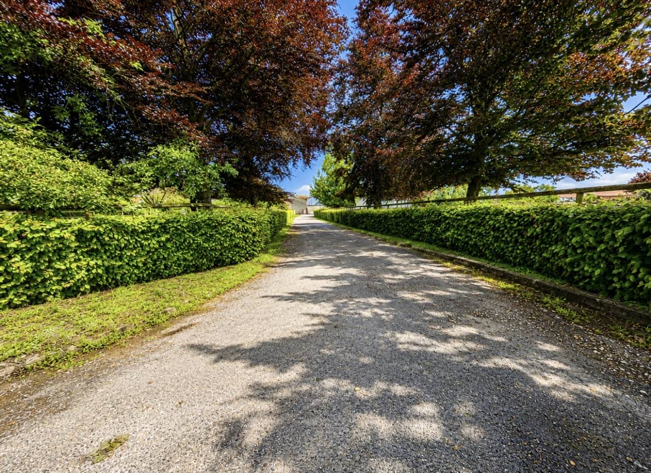 Equestrian property  Somme