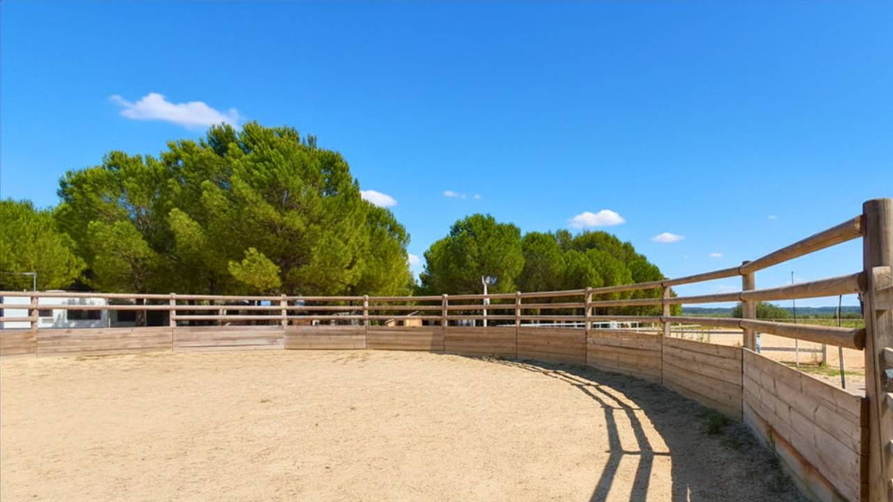 Equestrian property  H&eacute;rault
