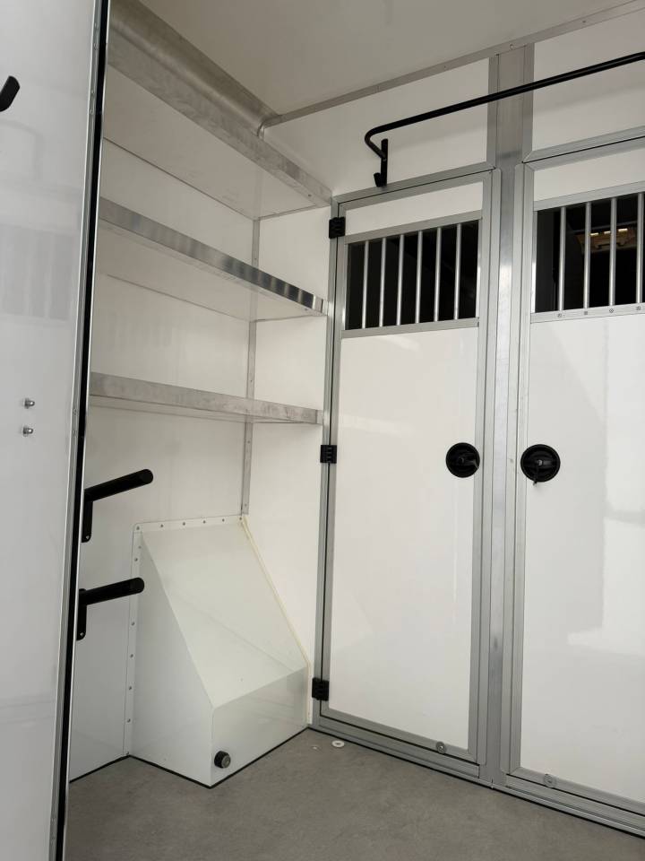 Horsebox HGV Les Vans ACR Renault Master 2017 Used