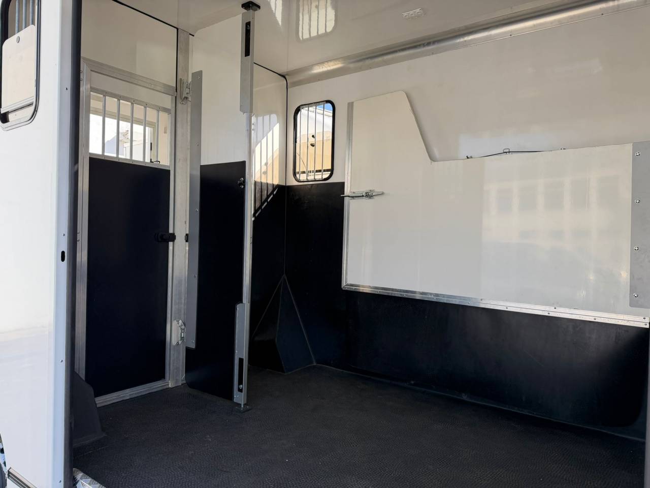 Horsebox HGV Les Vans ACR Renault Master 2017 Used