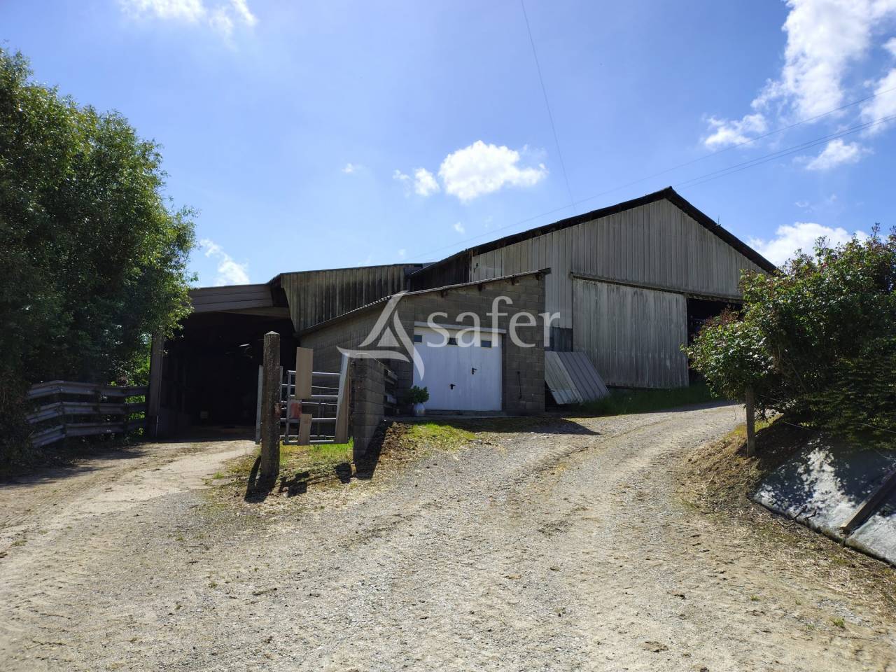 Dairy farm  Mayenne
