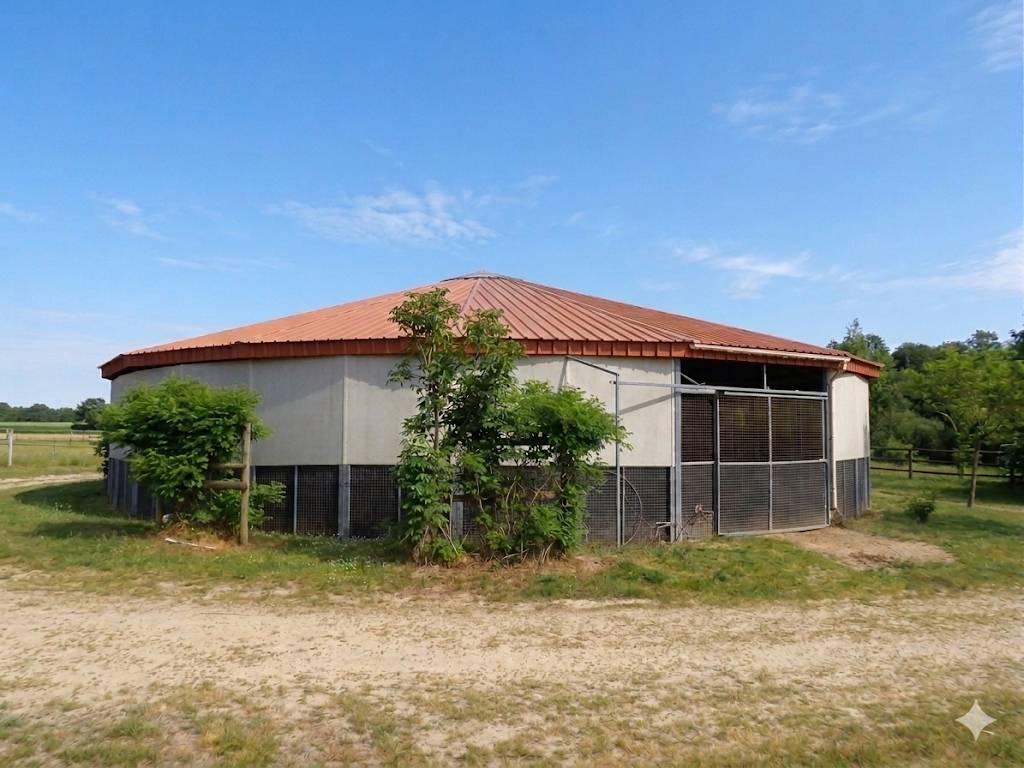 Livery yard  Landes