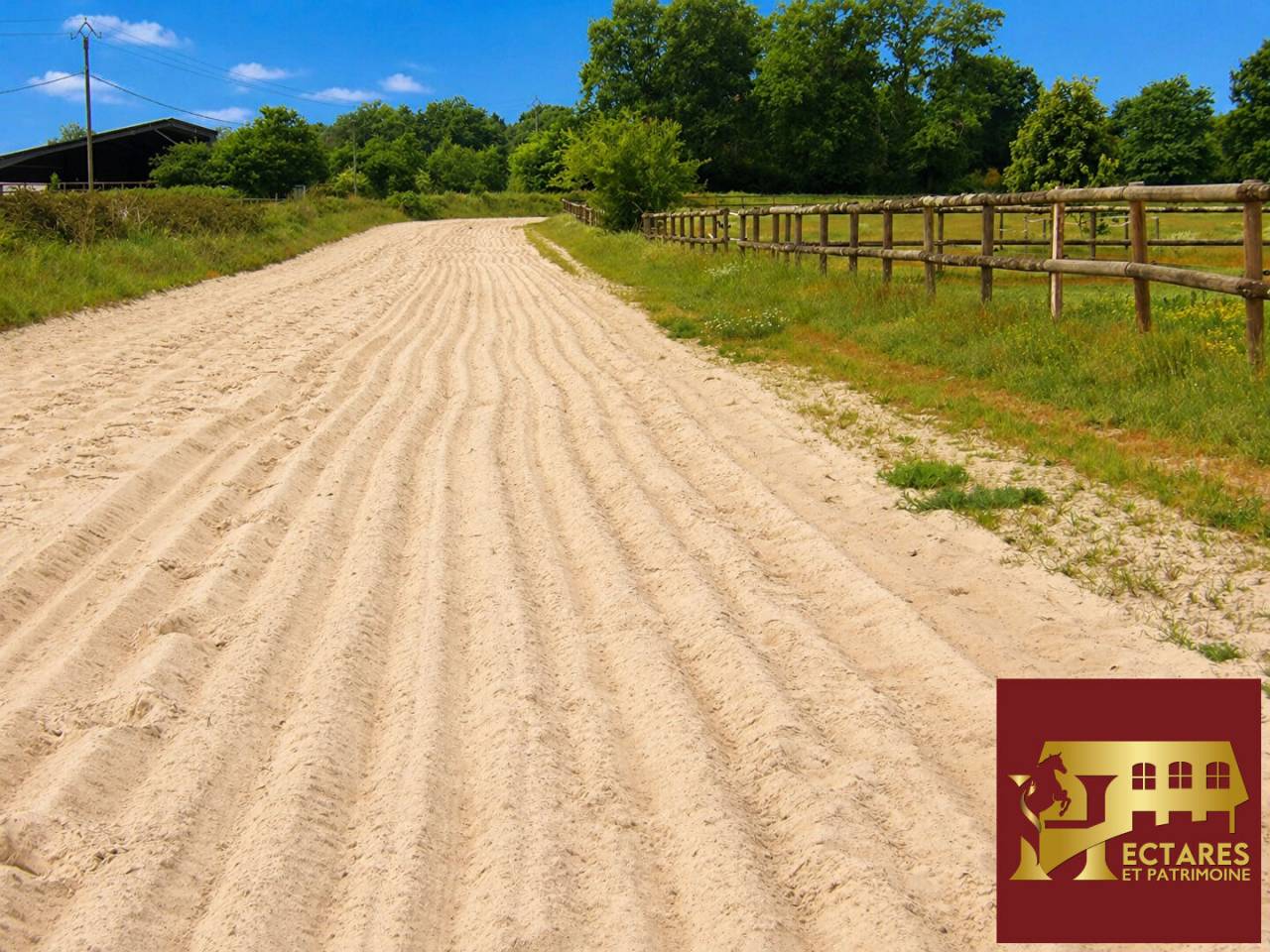 Livery yard  Landes