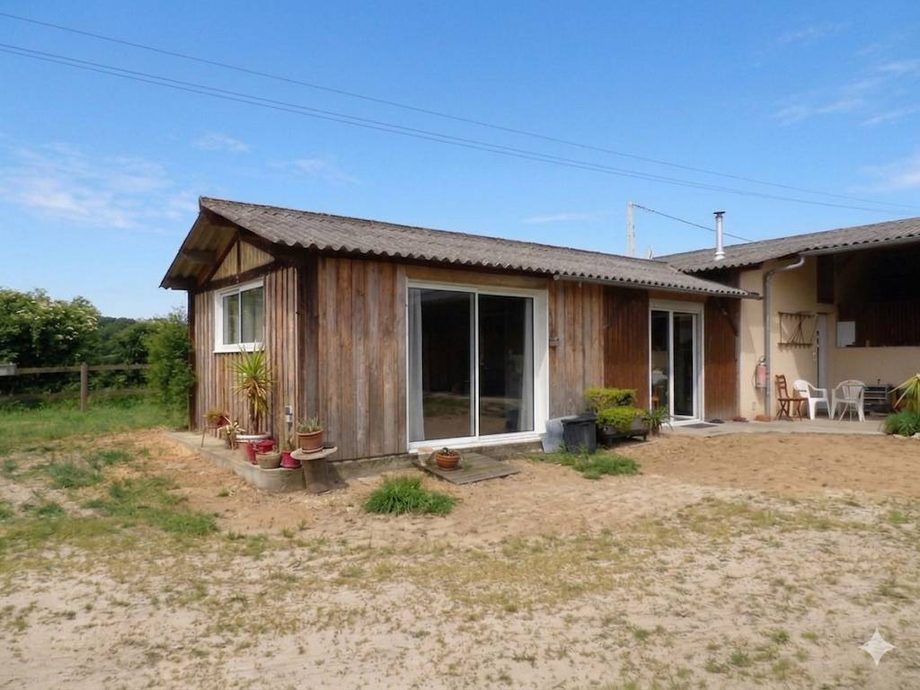Livery yard  Landes