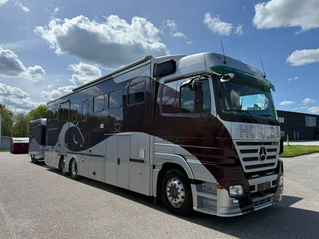 Horsebox NON-HGV Mercedes double pop 2007 Used