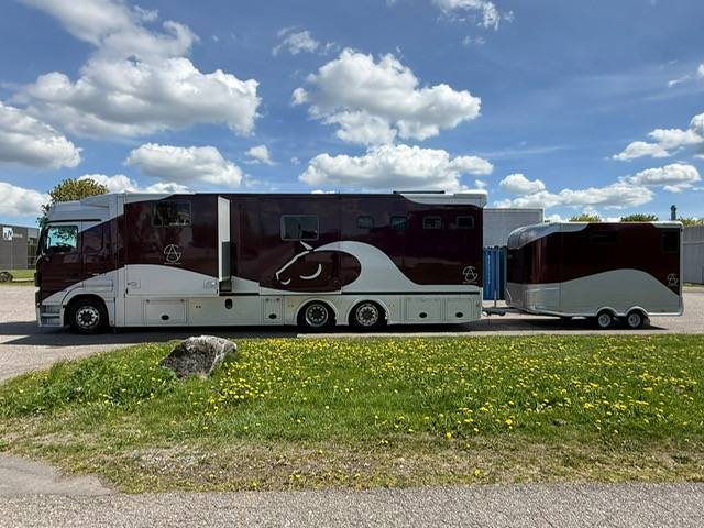 Horsebox NON-HGV Mercedes double pop 2007 Used