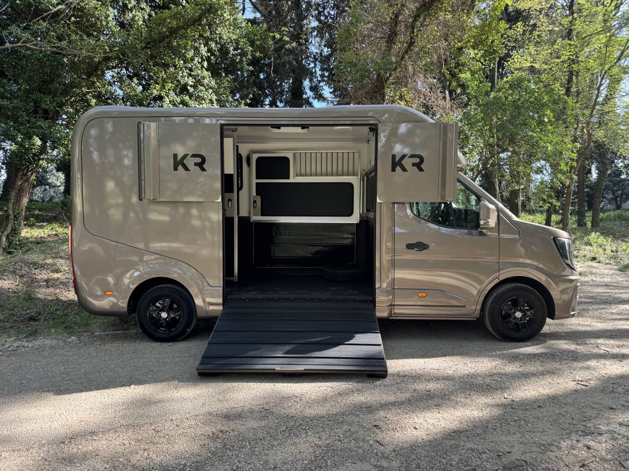 Horsebox HGV Krismar KRISLAR 2026 New