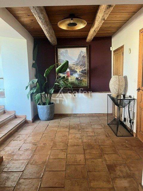 Other country property  H&eacute;rault