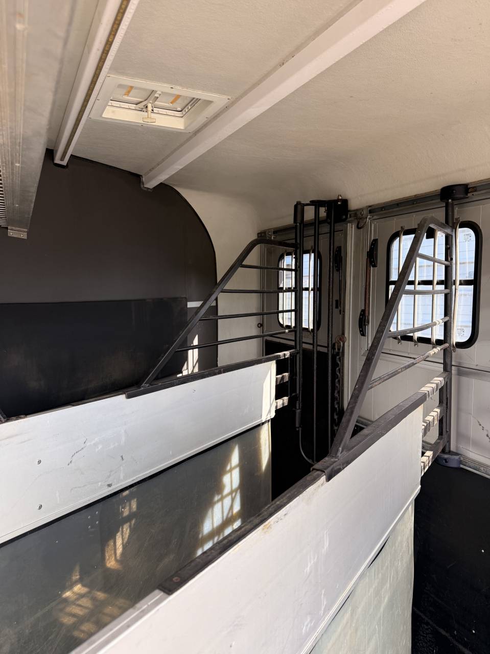 Horse trailer Cheval Liberte MAXI 3 3 Stalls 2019 Used