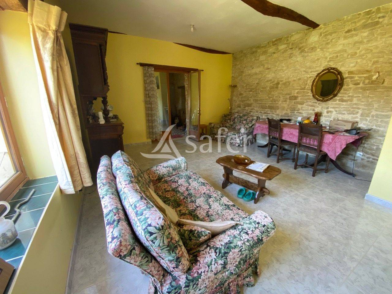 Other country property  Vend&eacute;e