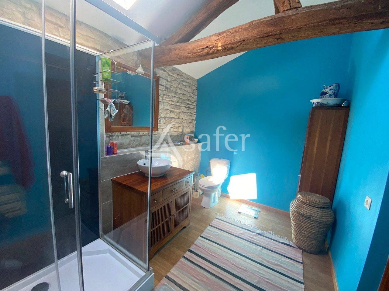 Other country property  Vend&eacute;e