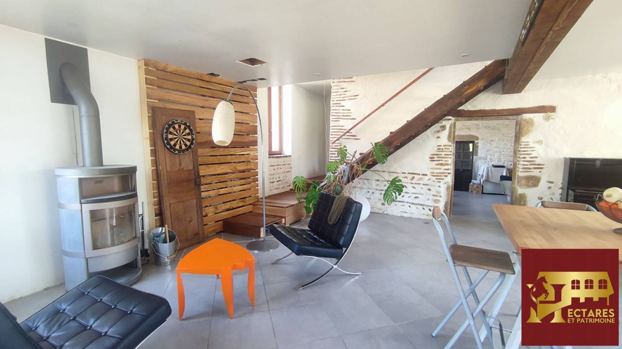 Equestrian property  Ain