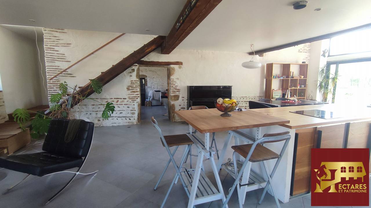 Equestrian property  Ain