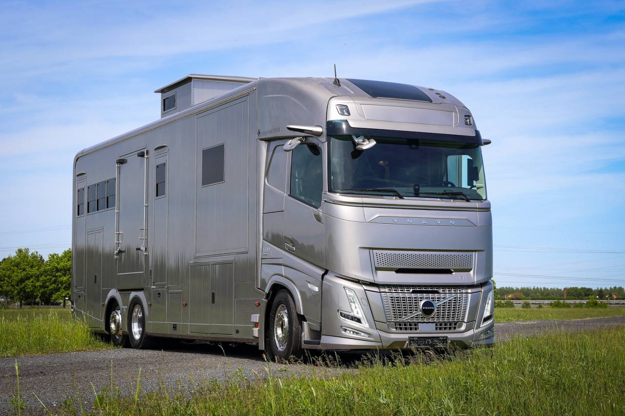 Horsebox NON-HGV Volvo Volvo FH500 Aero interhorse 2026 New