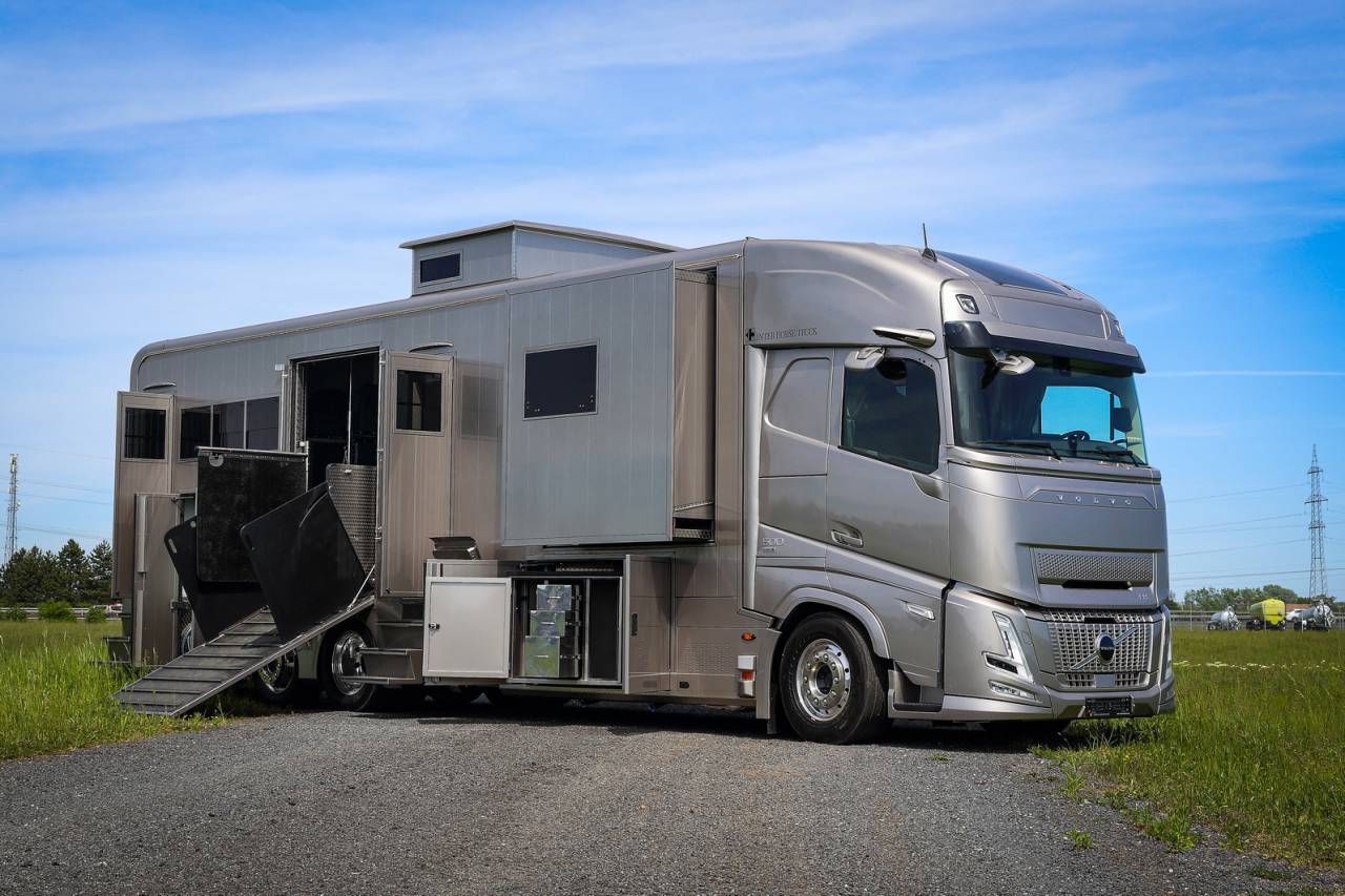 Horsebox NON-HGV Volvo Volvo FH500 Aero interhorse 2026 New