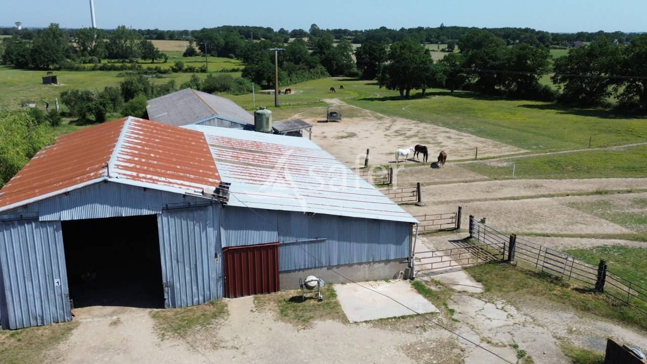 Equestrian property  Deux-S&egrave;vres
