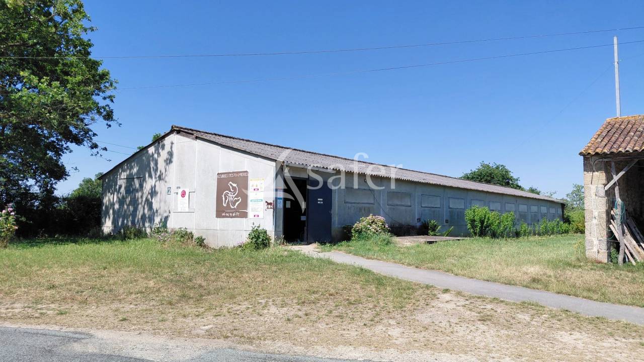 Equestrian property  Deux-S&egrave;vres