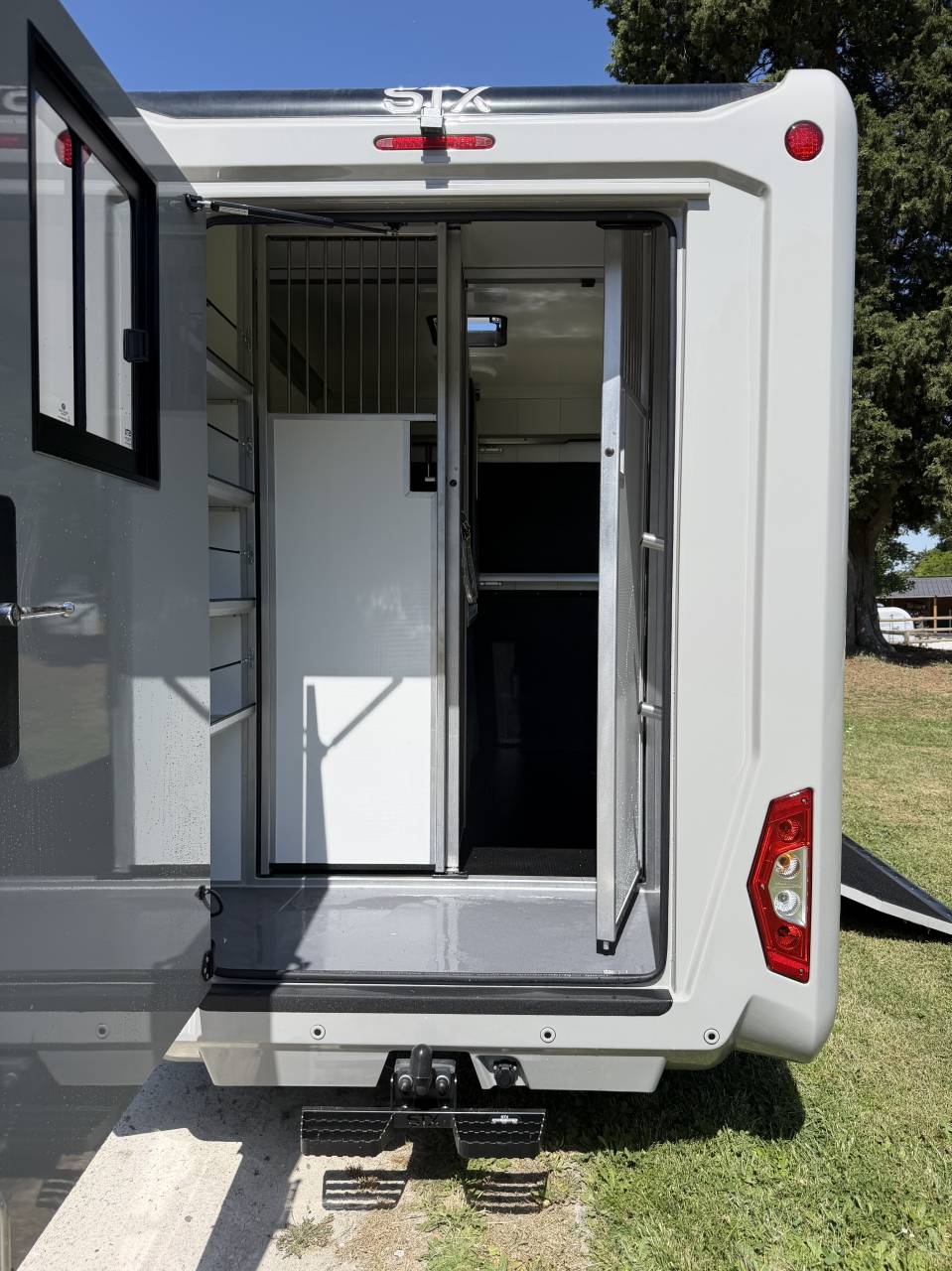 Horsebox HGV STX Renault Master 2025 2025 New