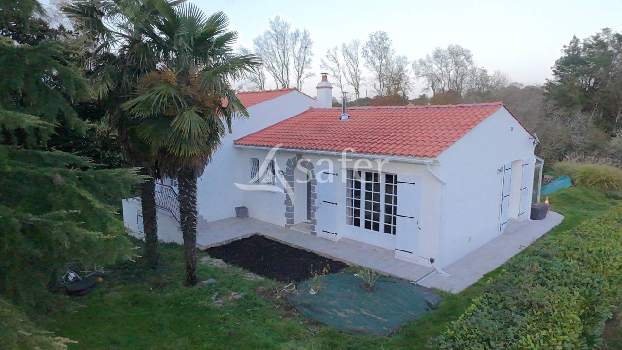 Other country property  Vend&eacute;e