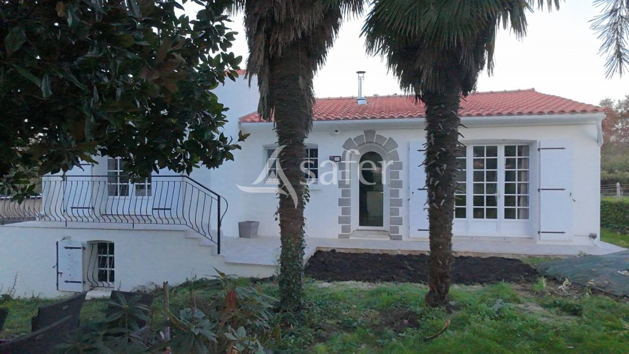 Other country property  Vend&eacute;e