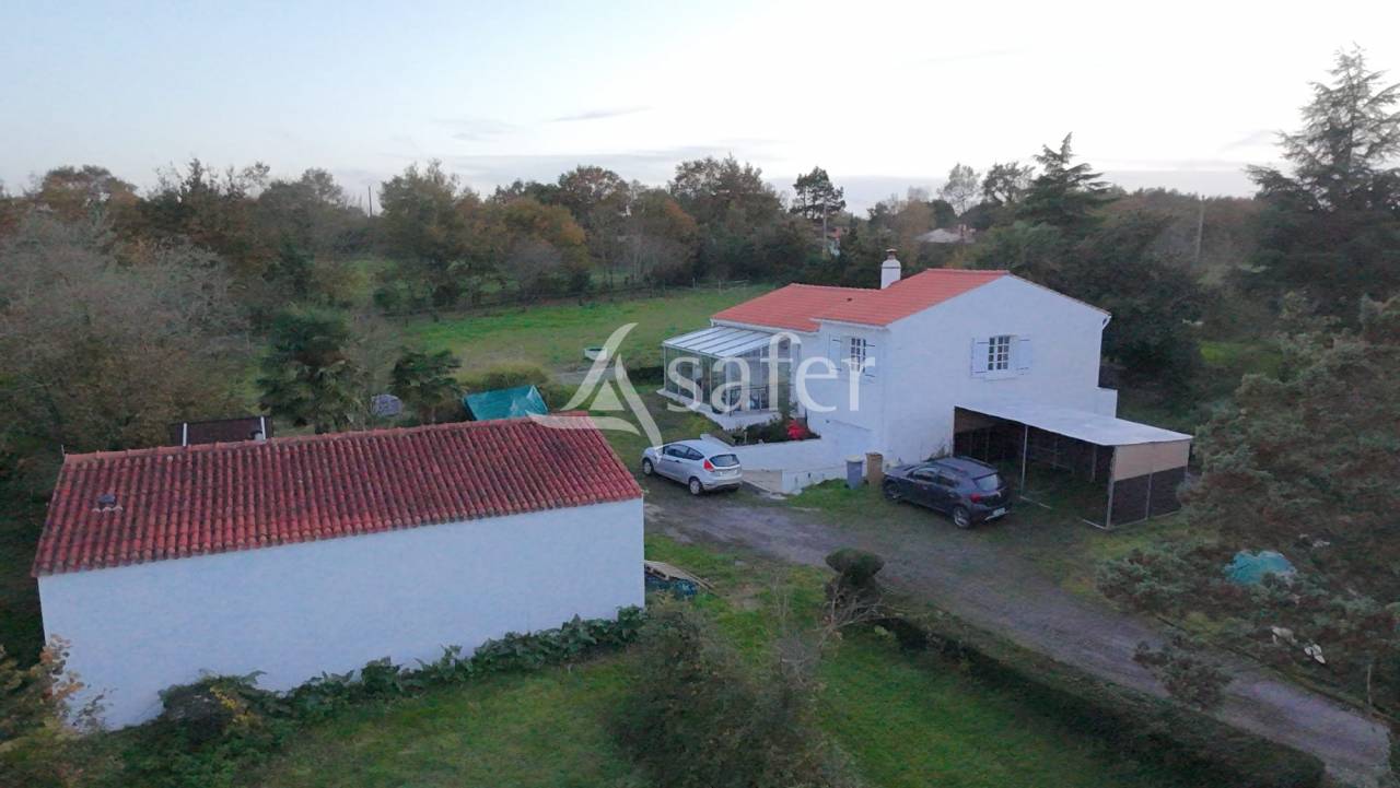 Other country property  Vend&eacute;e